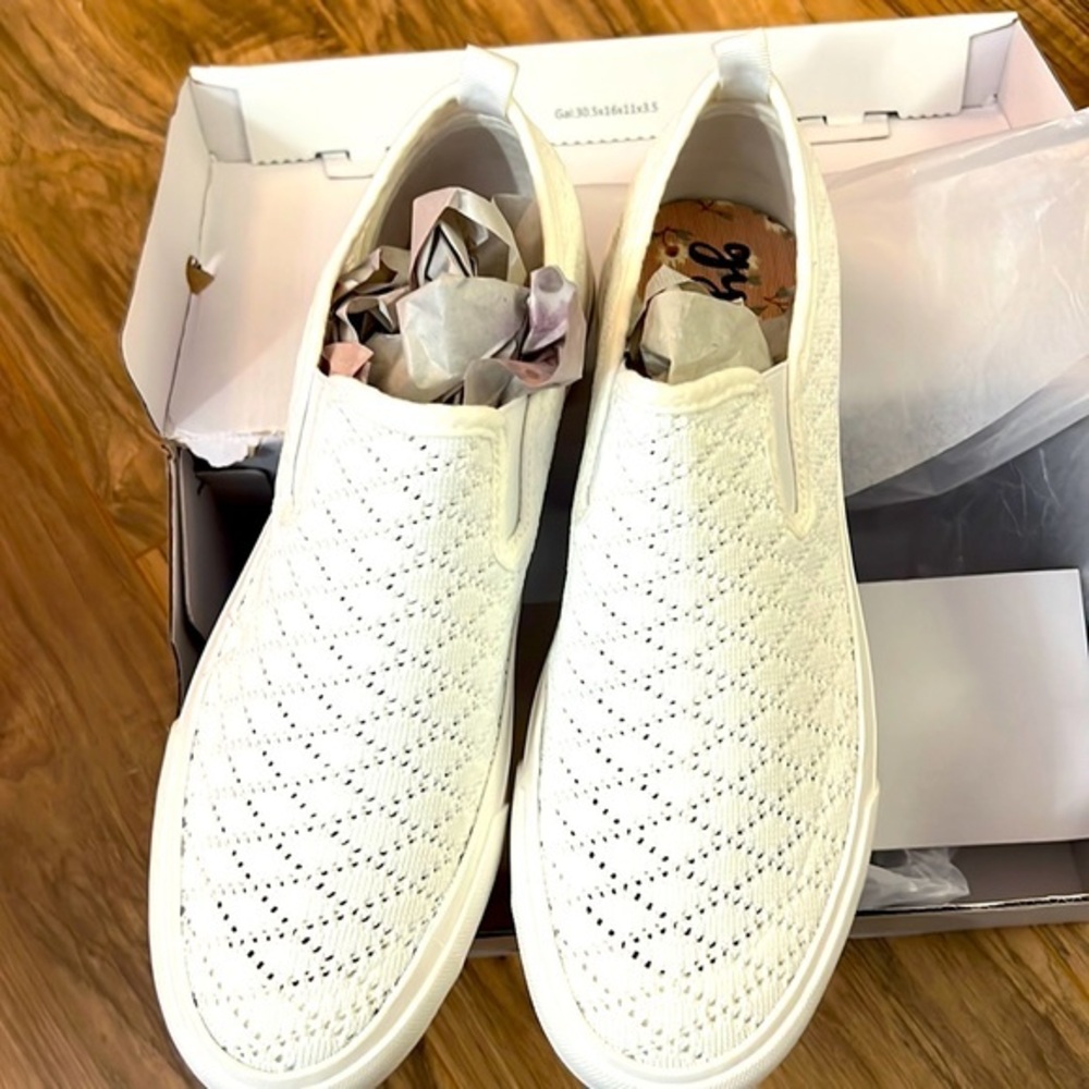 Gypsy jazz white textured sneaker, new 9.5.
